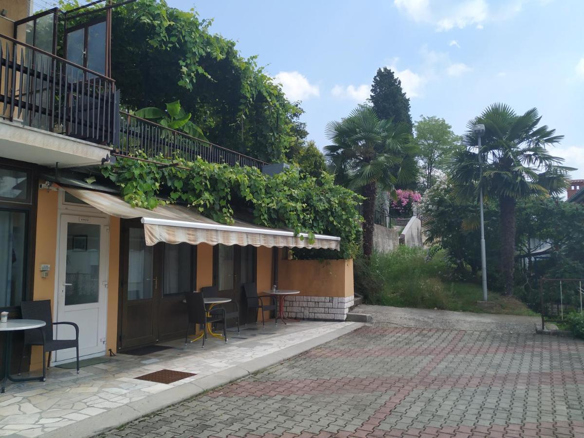 Accomodation Pertout Nova Gorica Exterior foto