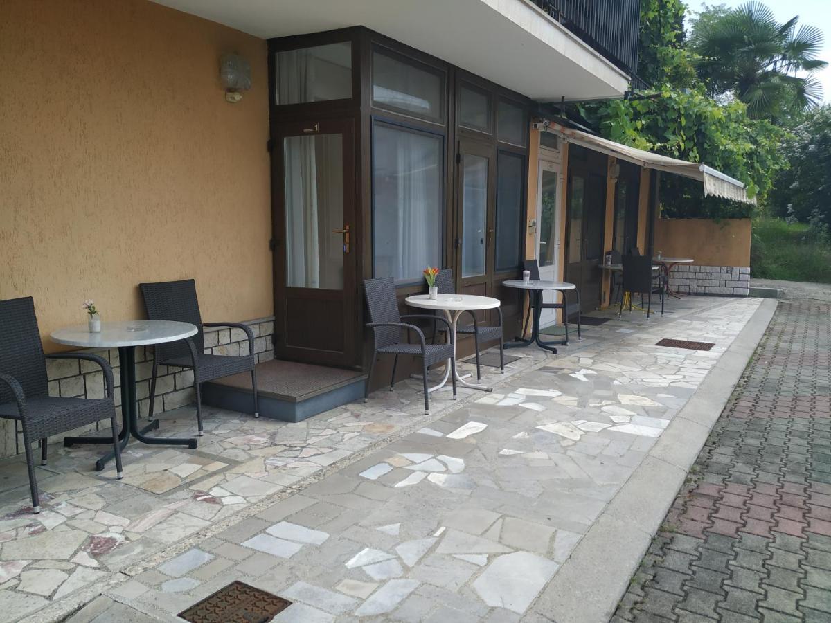 Accomodation Pertout Nova Gorica Exterior foto